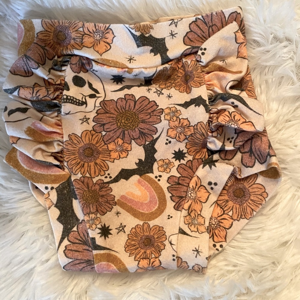 3/$10 ❤️ Skull Bat Baby Girl Bummies